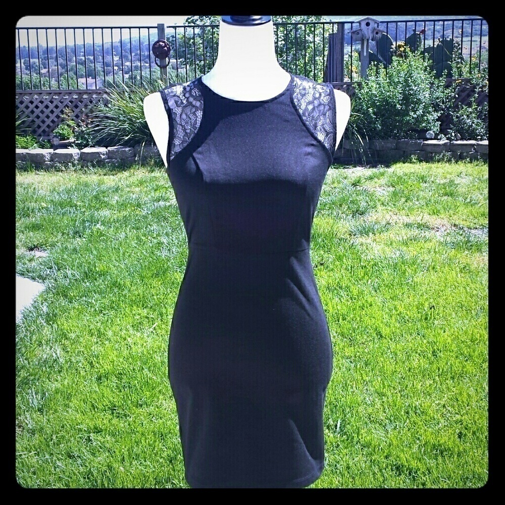 NWT BCBG Bodycon LBD‎